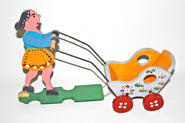 Zabawka dziecięca drewniana - zdjęcie