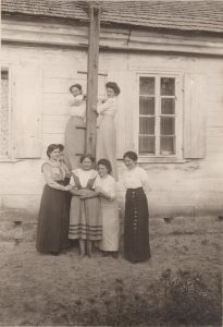 Czombrów. Drabina, uwieczniona w filmie Pan Tadeusz z 1928 r. Tu 1919 r.